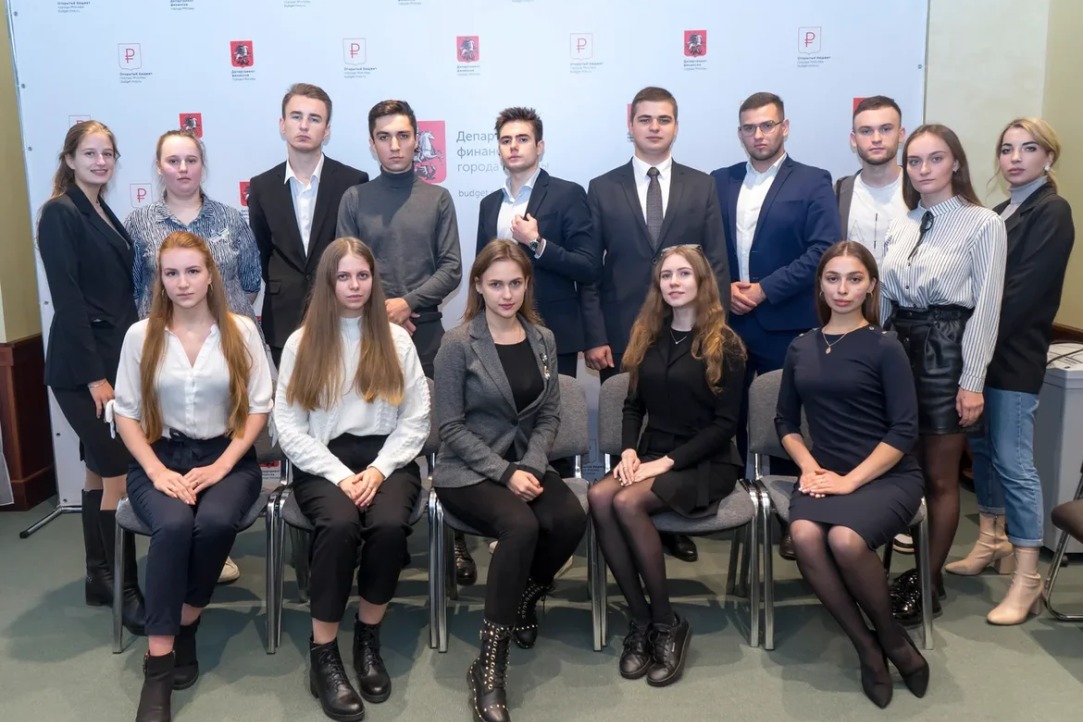 Команда студенческого проекта HSE Case Track возглавила Молодежный общественный совет при Департаменте финансов города Москвы